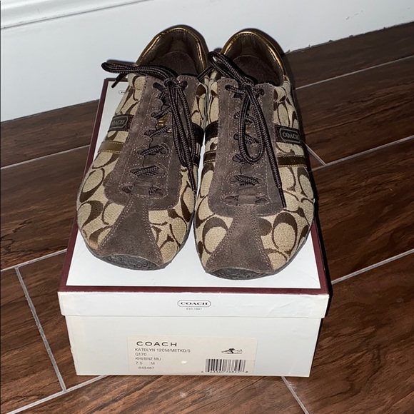 Coach women’s sneakers - Picture 1 of 2